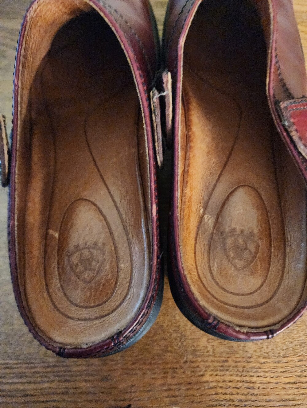 Women's Ariat Leather Burgundy Clogs Sz 8 - Picture 5 of 10